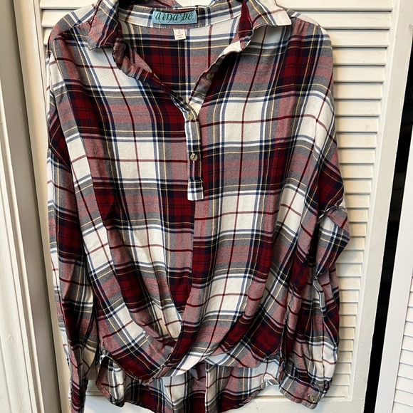 Flannel - Picture 1 of 2